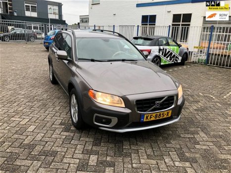 Volvo XC70 - 2.4 D5 Summum Handgeschakeld - 1