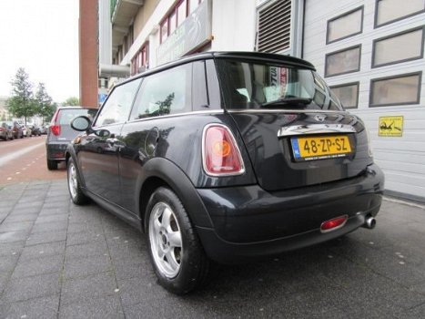 Mini Mini One - 1.4 Pepper Airco Navi ElecPak 6bak Dealer Onderhouden 1.Eigenaar Nw Apk - 1