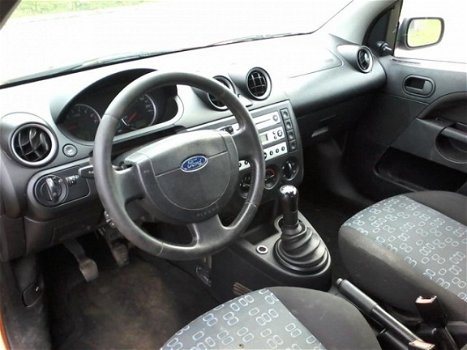 Ford Fiesta - 1.4-16V Ghia - 1