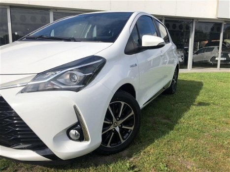 Toyota Yaris - 1.5 Hybrid DESIGN | LM VELGEN | TSS | STOELVERWARMING - 1