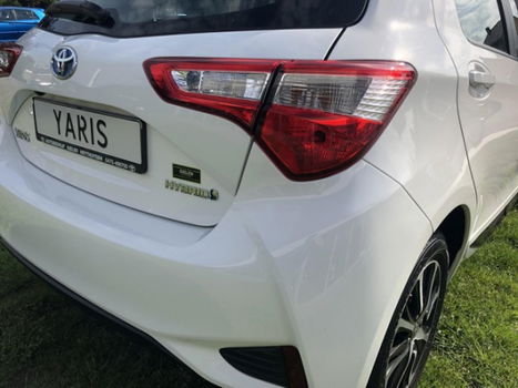 Toyota Yaris - 1.5 Hybrid DESIGN | LM VELGEN | TSS | STOELVERWARMING - 1