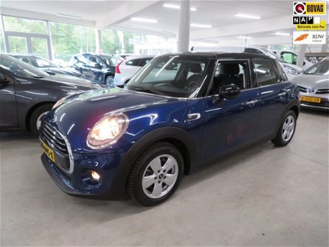 Mini Mini Cooper - 1.5 Business Airco Navi - 1