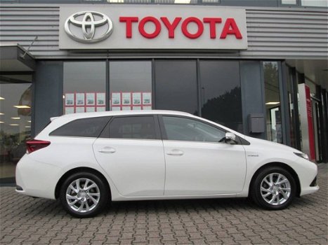 Toyota Auris Touring Sports - 1.8 Hybrid Lease automaat - 1