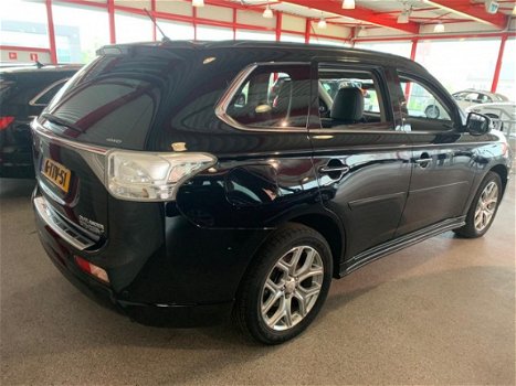 Mitsubishi Outlander - 2.0 PHEV Instyle - 1