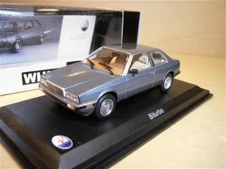 1:43 WhiteBox WBS043 Maserati Biturbo 1982 metallic-grijs (Ixo) - 1