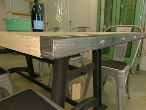 AANBIEDING: industriële tafel met gietijzeren poten - 6