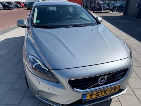 Volvo V40 - 1.6 D2 Momentum - 1