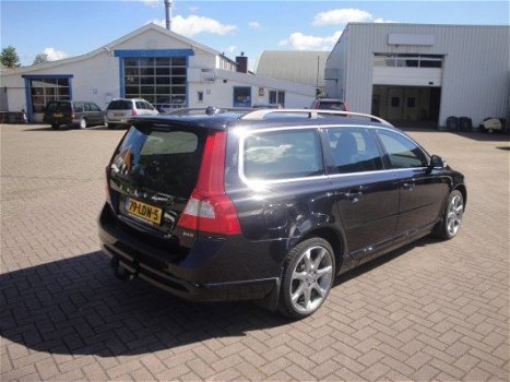 Volvo V70 - 2.4D Momentum Luxury | Navi | 18