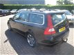 Volvo V70 - 2.4D Momentum Luxury | Navi | 18