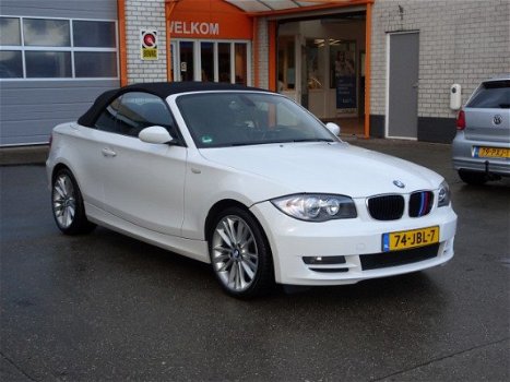 BMW 1-serie Cabrio - 118i Executive AIRCO, NAVIGATIE, SPORT INTERIEUR, LICHT METALEN VELGEN, CRUISE - 1