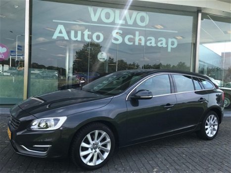 Volvo V60 - 2.0 D4 Summum Automaat Euro6 Sportstoel Trekhaak Park assist voor en achter - 1