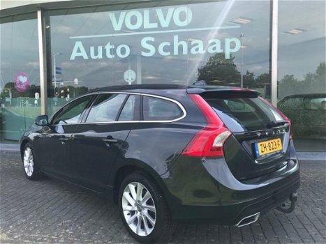 Volvo V60 - 2.0 D4 Summum Automaat Euro6 Sportstoel Trekhaak Park assist voor en achter - 1