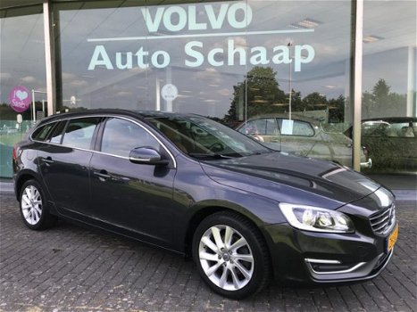 Volvo V60 - 2.0 D4 Summum Automaat Euro6 Sportstoel Trekhaak Park assist voor en achter - 1