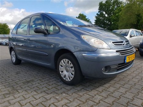 Citroën Xsara Picasso - 1.8i-16V Attraction *ECC+PDC+CRUISE+TREKHAAK - 1