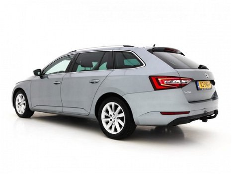 Skoda Superb Combi - 1.6 TDI Ambition Business *XENON+NAVI+PDC+ECC+CRUISE - 1