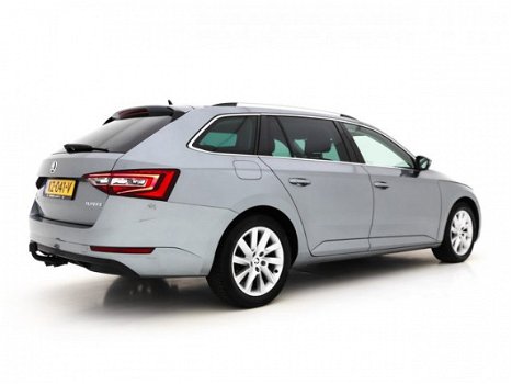 Skoda Superb Combi - 1.6 TDI Ambition Business *XENON+NAVI+PDC+ECC+CRUISE - 1