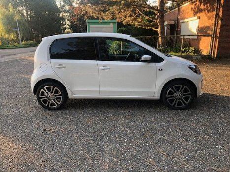 Volkswagen Up! - 1.0 high up BlueM - 1