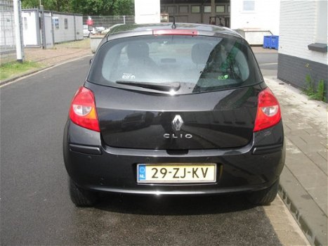 Renault Clio - 1.2-16V Special Line A/C Elektr. pakket Nette auto - 1