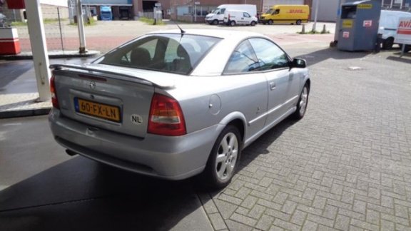 Opel Astra Coupé - 1.8-16V Riem Vervangen Bij 164418 - 1