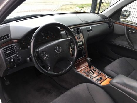 Mercedes-Benz E-klasse - 200 K. Eleg.Select - 1