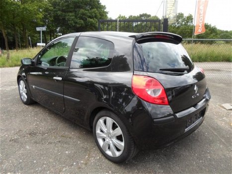 Renault Clio - 1.6-16V nwe model Dynam.Luxe topstaat auto vol extras nwe apk - 1