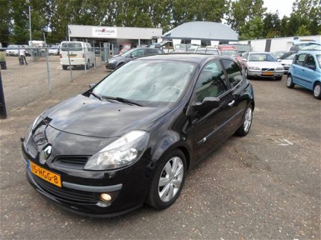 Renault Clio - 1.6-16V nwe model Dynam.Luxe topstaat auto vol extras nwe apk - 1