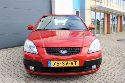 Kia Rio - 1.6 CVVT X-ecutive, Airco, Lichtmetaal, Trekhaak - 1