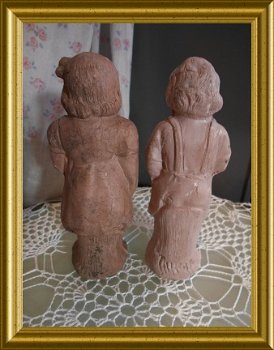 Twee leuke oude klei / aardewerk / terracotta popjes - 2