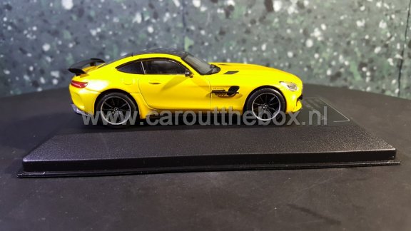 Mercedes Benz AMG GT-R geel 1:43 CMR - 1