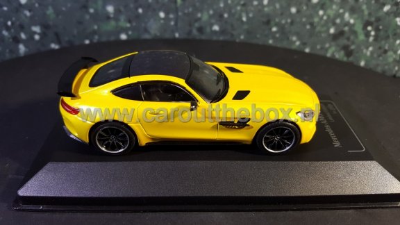 Mercedes Benz AMG GT-R geel 1:43 CMR - 2