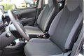 Toyota Aygo - 1.0 VVT-i X-fun | Rijklaar | Airco | Bluetooth | El. ramen | Garantie tot: 03-2021 - 1 - Thumbnail