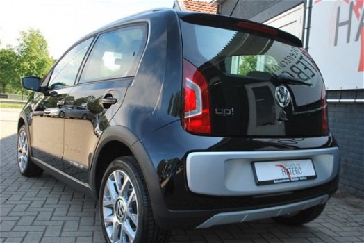 Volkswagen Up! - CrossUp 1.0i 75pk Climate Navi 16 - 1
