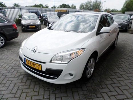 Renault Mégane - 1.6 Dynamique , Panoramadak , Navigatie - 1