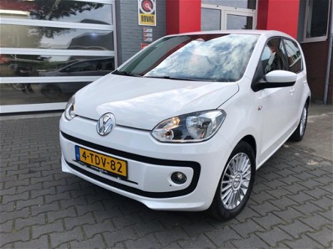 Volkswagen Up! - 1.0 high up BlueMotion Navi, PDC - 1