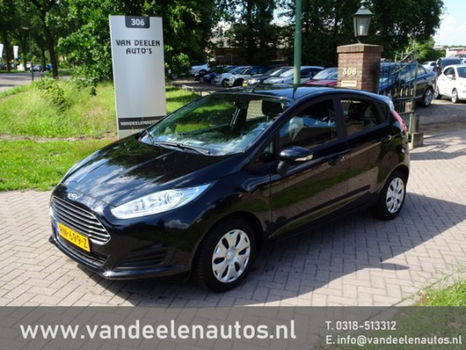 Ford Fiesta - 1.5 TDCi Style 5-drs / Navigatie - 1