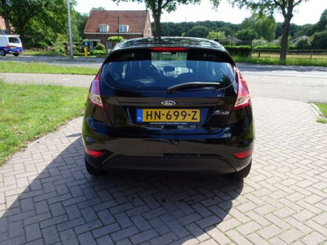 Ford Fiesta - 1.5 TDCi Style 5-drs / Navigatie - 1