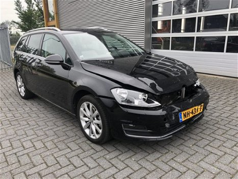 Volkswagen Golf Variant - 1.6 TDI Connected Series - 1