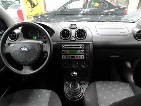 Ford Fiesta - 1.3 Ambiente Trekhaak Stuurbekrachtiging - 1