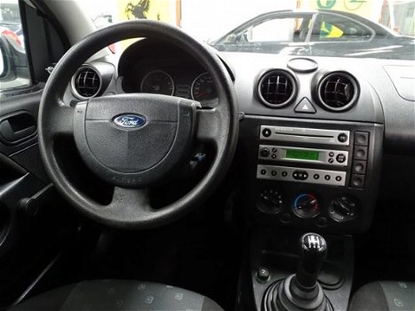 Ford Fiesta - 1.3 Ambiente Trekhaak Stuurbekrachtiging - 1