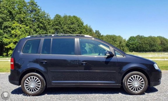 Volkswagen Touran - 1.6-16V FSI Highline NWE APK, LEER, ORG NL - 1