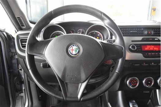 Alfa Romeo Giulietta - 1.6 JTDm Progression Airco Lichtmetaal Rijklaarprijs Inruil Mogelijk - 1