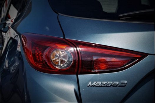 Mazda 3 - 3 2.0 TS+ 120pk BJ2014 Bi-Xenon LED | Clima | Cruise | PDC | 16'' LMV | Bluetooth - 1