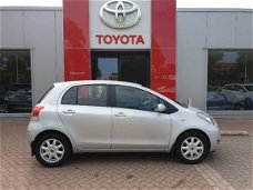 Toyota Yaris - 1.3 16v VVT-i Clima, Trekhaak, PDC, LMV