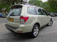 Subaru Forester - 2.0i Luxury Navi, PDC, zeer nette en mooie auto