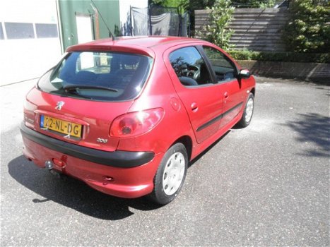 Peugeot 206 - 1.4-16V Gentry Airco, Getint glas, Nw Apk - 1