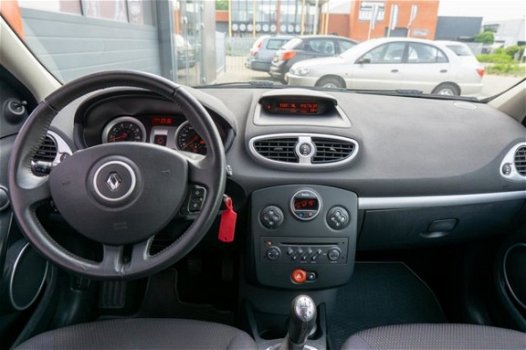 Renault Clio - 1.2-16V Authentique Airco/5drs/ISOFIX - 1