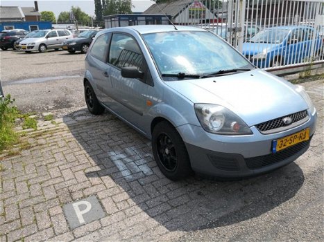 Ford Fiesta - 1.4 TDCi Ambiente NETTE AUTO - 1