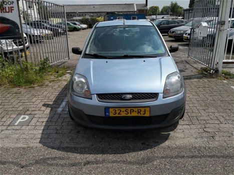 Ford Fiesta - 1.4 TDCi Ambiente NETTE AUTO - 1