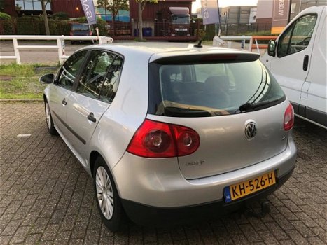 Volkswagen Golf - 1.6 FSI Trendline - 1