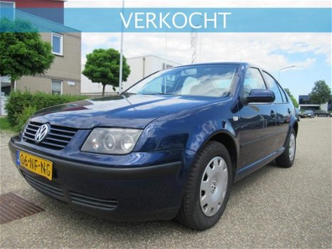 Volkswagen Bora - 1.6 16V|TRENDLINE|AIRCO|SEDAN - 1